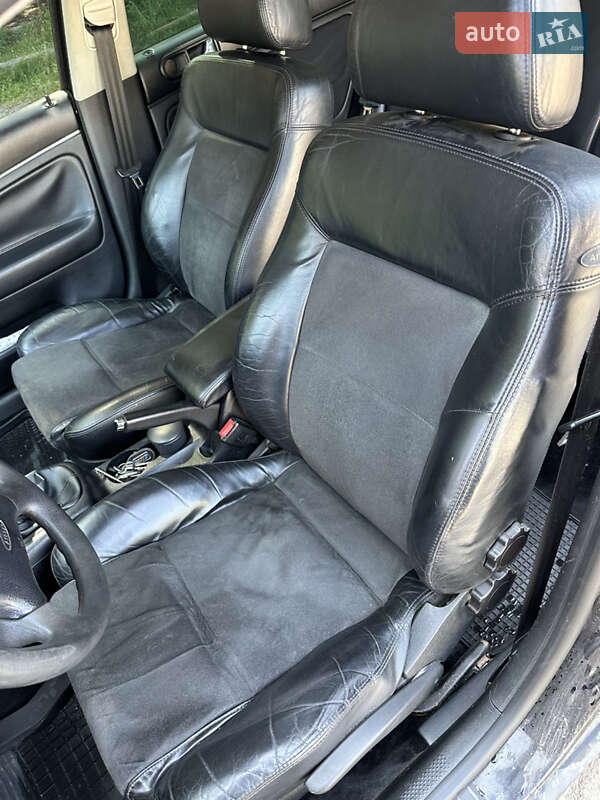 Универсал Volkswagen Passat 2003 в Львове