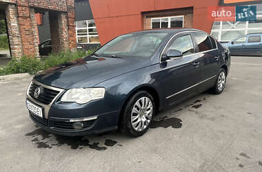 Седан Volkswagen Passat 2006 в Чернигове