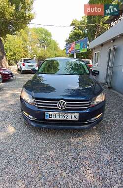 Седан Volkswagen Passat 2015 в Одессе