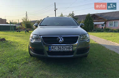 Універсал Volkswagen Passat 2005 в Луцьку