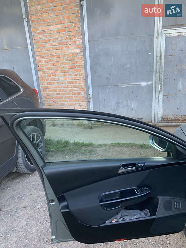 Универсал Volkswagen Passat 2005 в Луцке
