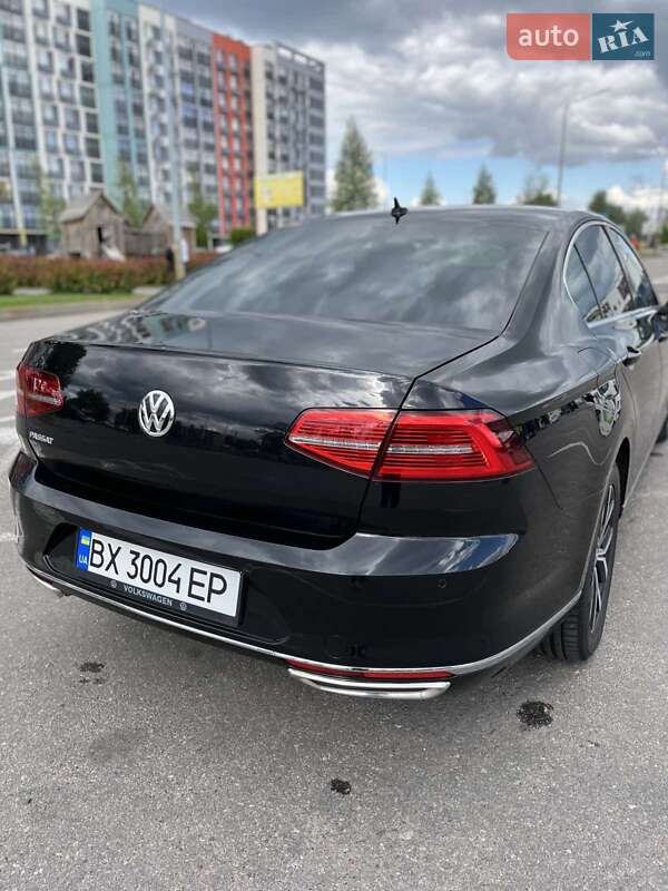 Седан Volkswagen Passat 2018 в Києві