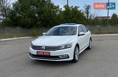 Седан Volkswagen Passat 2018 в Запорожье