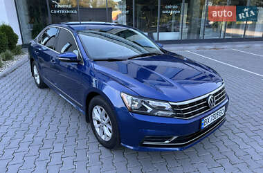 Седан Volkswagen Passat 2015 в Хмельницькому