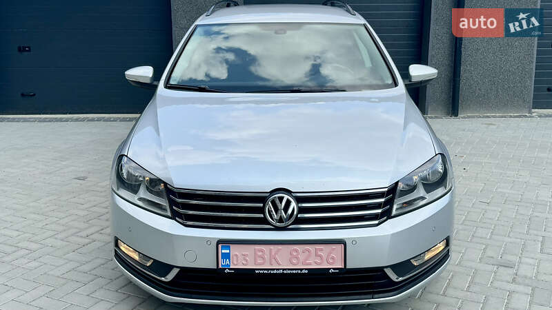 Универсал Volkswagen Passat 2011 в Ивано-Франковске