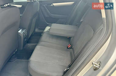 Универсал Volkswagen Passat 2011 в 