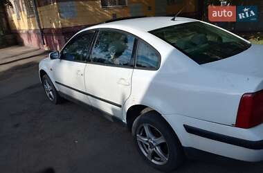 Седан Volkswagen Passat 1997 в 