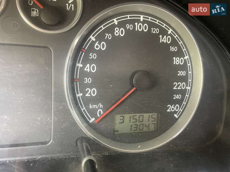 Седан Volkswagen Passat 2002 в Кам'янець-Подільському фото 6 Седан Volkswagen Passat 2002 в Кам'янець-Подільському