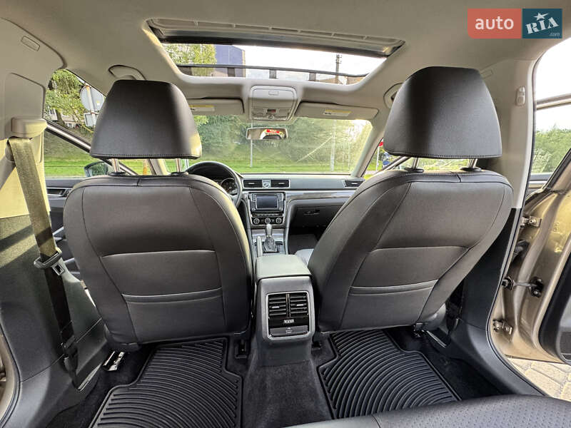 Седан Volkswagen Passat 2016 в Львове