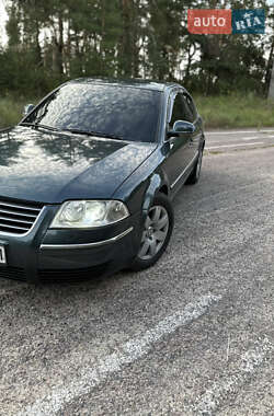 Седан Volkswagen Passat 2004 в 