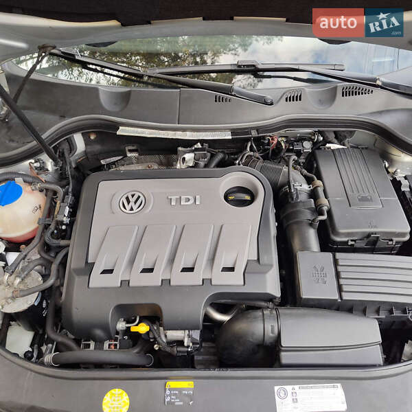 Универсал Volkswagen Passat 2013 в Житомире