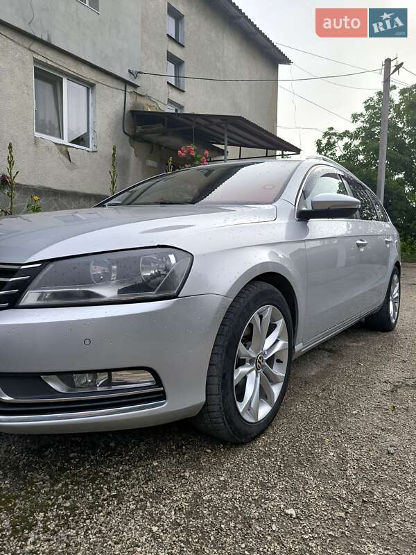 Универсал Volkswagen Passat 2012 в Кельменцах