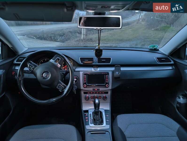 Универсал Volkswagen Passat 2012 в Кельменцах