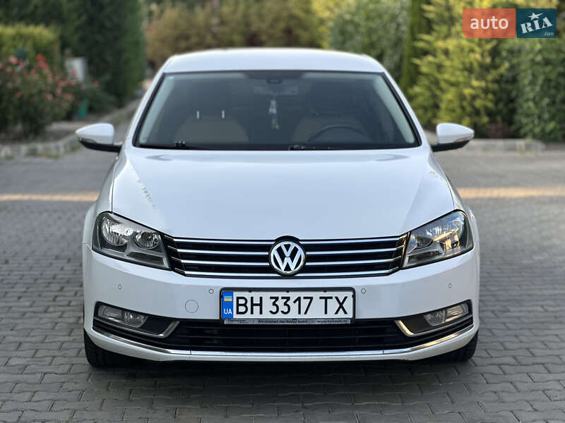 Седан Volkswagen Passat 2012 в Одессе
