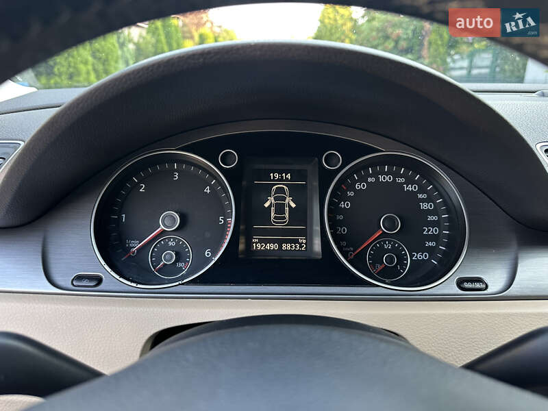 Седан Volkswagen Passat 2012 в Одессе