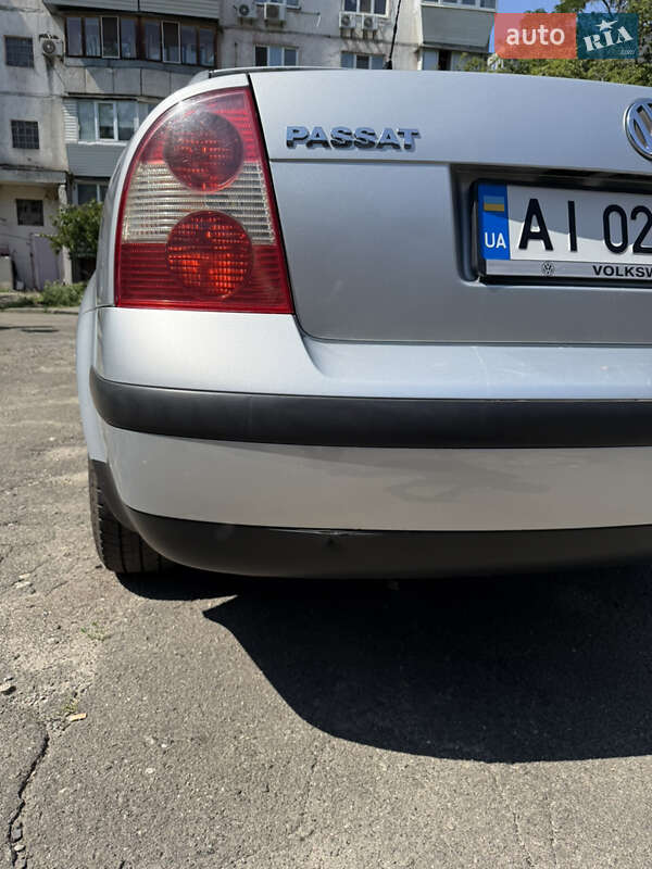 Седан Volkswagen Passat 2000 в Киеве