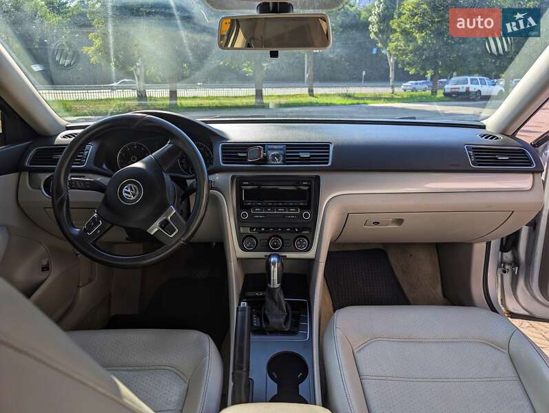 Седан Volkswagen Passat 2013 в Днепре фото 12 Седан Volkswagen Passat 2013 в Днепре