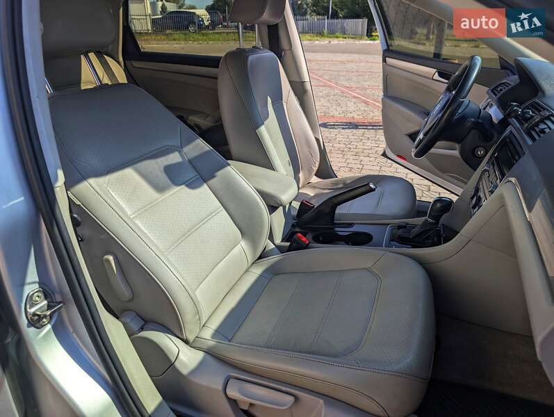 Седан Volkswagen Passat 2013 в Днепре фото 15 Седан Volkswagen Passat 2013 в Днепре