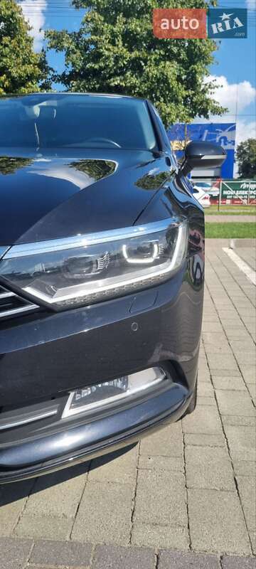 Седан Volkswagen Passat 2015 в Хмельницькому