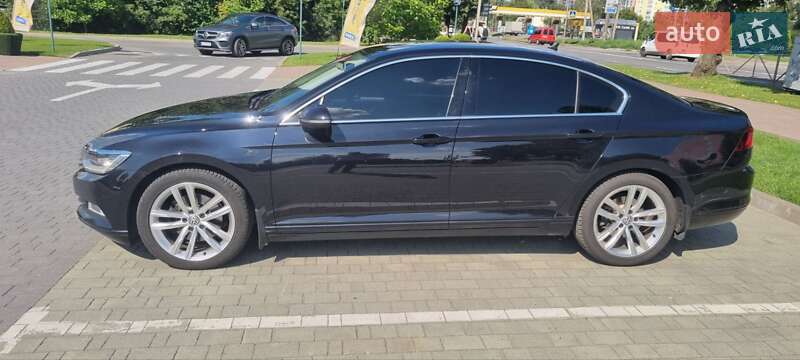Седан Volkswagen Passat 2015 в Хмельницькому