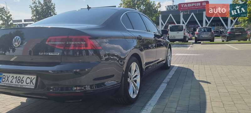 Седан Volkswagen Passat 2015 в Хмельницькому
