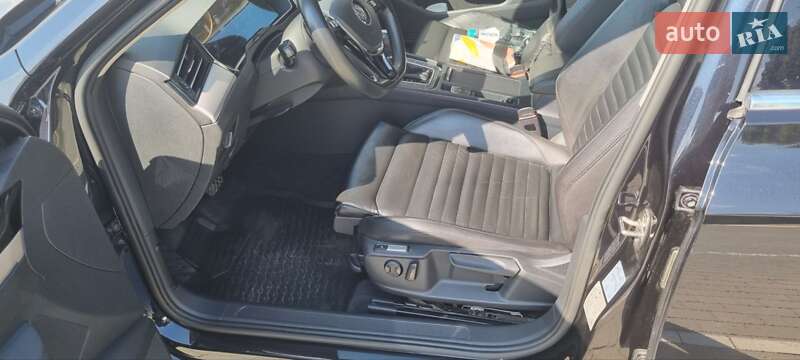 Седан Volkswagen Passat 2015 в Хмельницькому