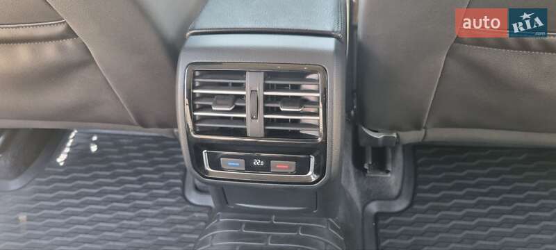 Седан Volkswagen Passat 2015 в Хмельницькому