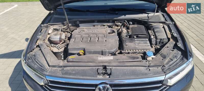 Седан Volkswagen Passat 2015 в Хмельницькому