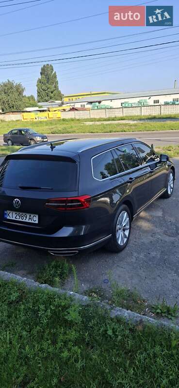 Универсал Volkswagen Passat 2017 в Вишневом