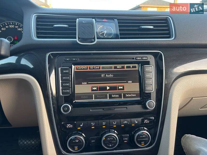 Седан Volkswagen Passat 2014 в Киеве