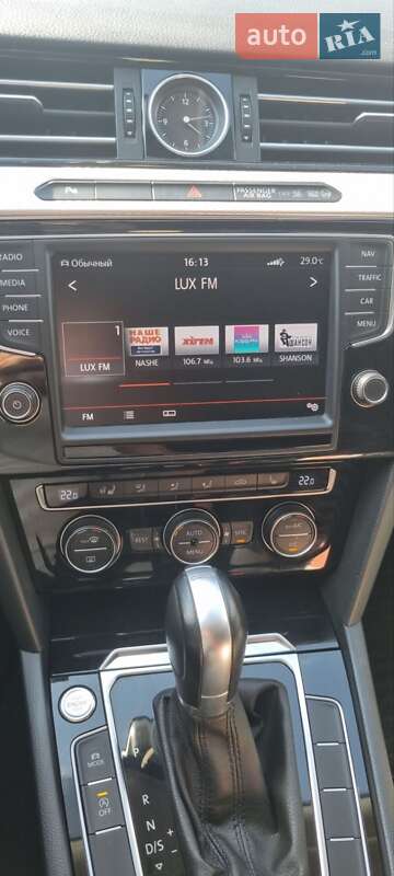 Седан Volkswagen Passat 2015 в Хмельницькому