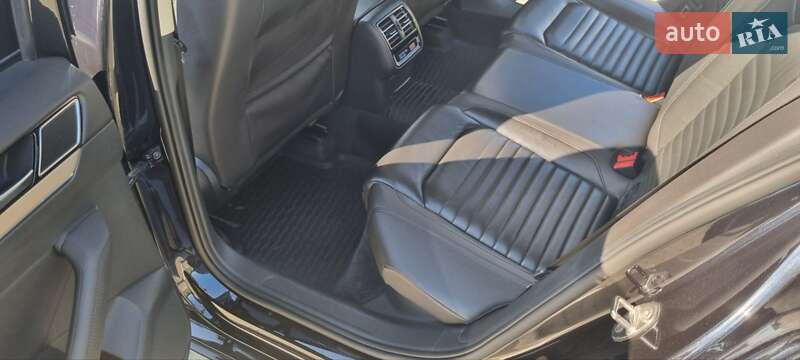 Седан Volkswagen Passat 2015 в Хмельницькому