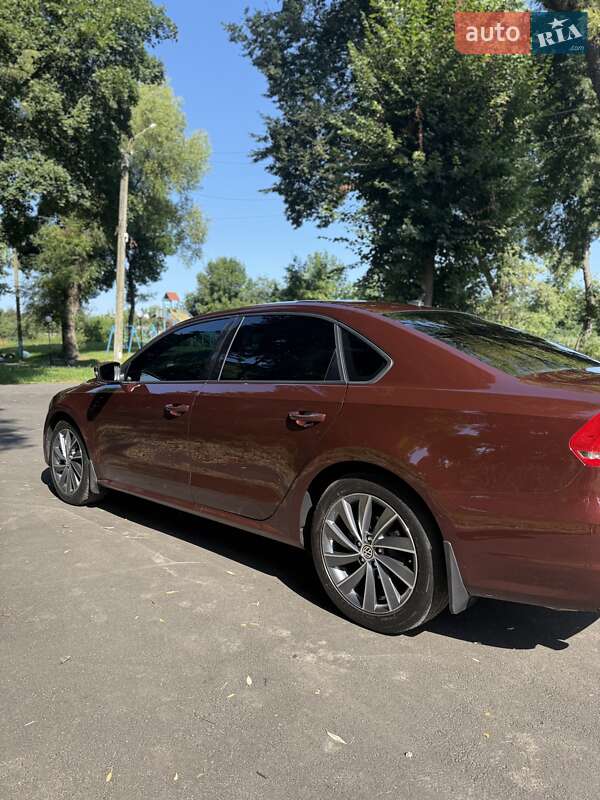 Седан Volkswagen Passat 2013 в Глухове