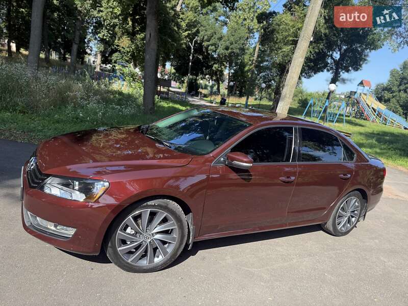 Седан Volkswagen Passat 2013 в Глухове