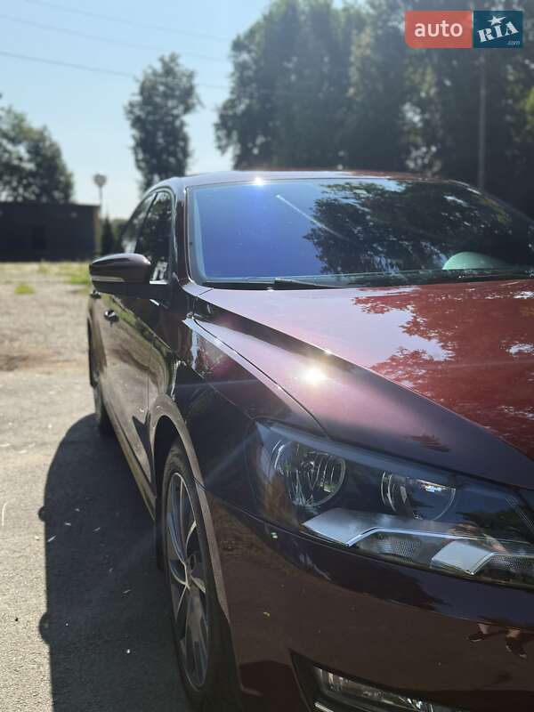 Седан Volkswagen Passat 2013 в Глухове