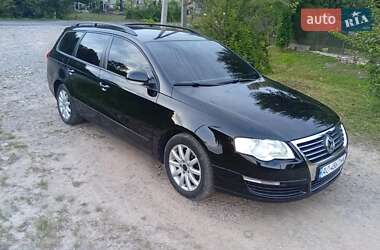 Універсал Volkswagen Passat 2006 в Сваляві