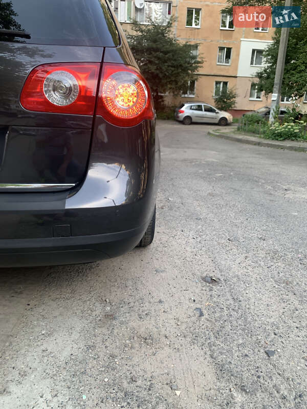 Универсал Volkswagen Passat 2010 в Львове