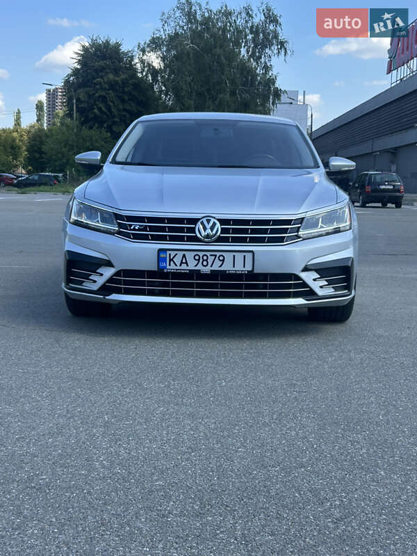 Седан Volkswagen Passat 2016 в Києві