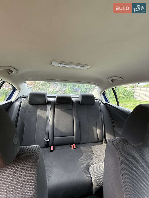 Седан Volkswagen Passat 2006 в Дубні