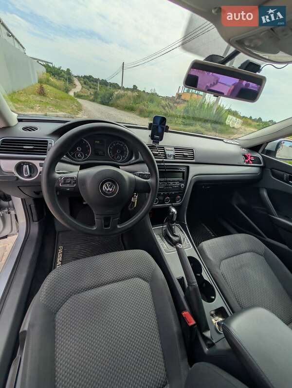 Седан Volkswagen Passat 2012 в Львове