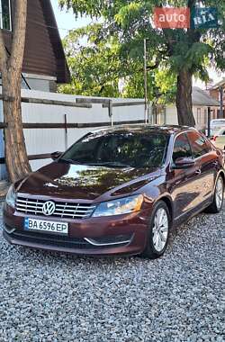 Седан Volkswagen Passat 2011 в Кропивницькому