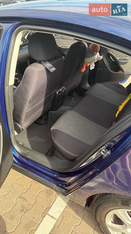 Седан Volkswagen Passat 2006 в Житомирі