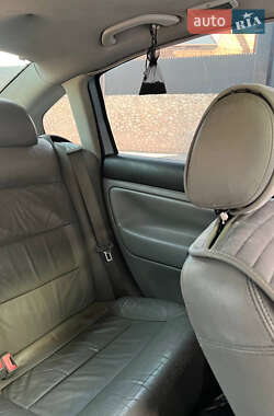 Седан Volkswagen Passat 2003 в 
