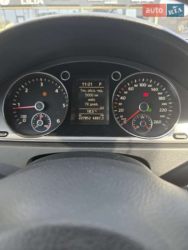 Універсал Volkswagen Passat 2011 в Луцьку