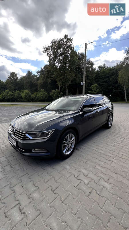 Универсал Volkswagen Passat 2016 в Ровно