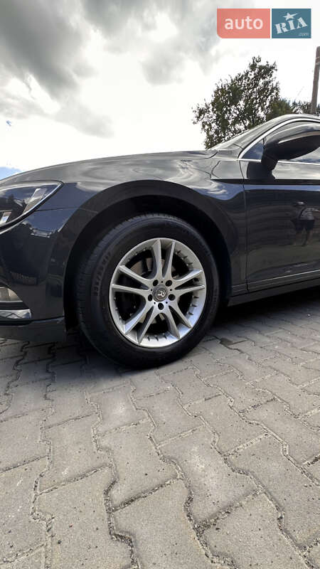Универсал Volkswagen Passat 2016 в Ровно