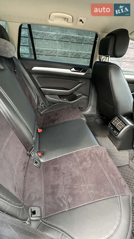 Универсал Volkswagen Passat 2016 в Ровно