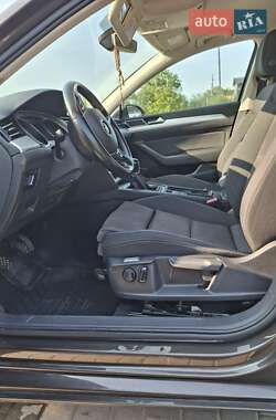Универсал Volkswagen Passat 2015 в 