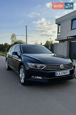 Універсал Volkswagen Passat 2015 в Києві