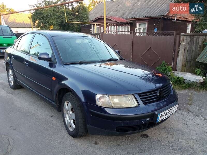 Седан Volkswagen Passat 1998 в Коростышеве